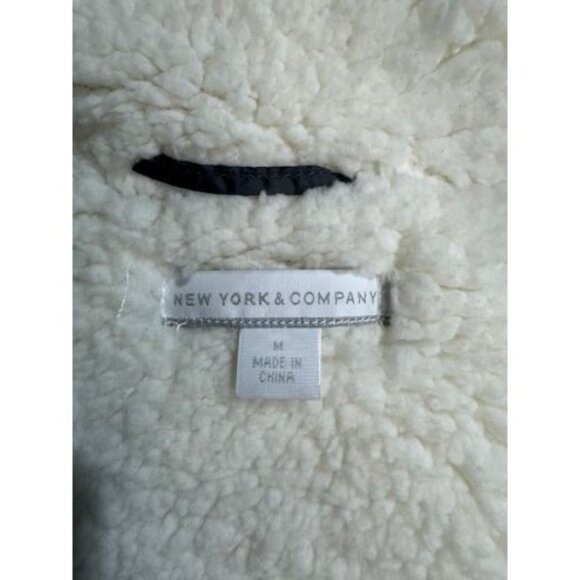 Ladies Gray Puffer Vest Hooded with Fleece Lining and Pockets Sz Med - Picture 8 of 8